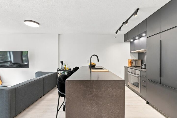 Property Photo:  1082 Seymour Street 212  BC V6B 1X9 