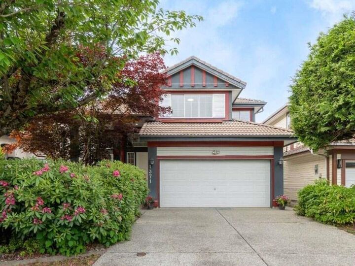 Property Photo: 1371 PO Avenue BC V3B 7Y2