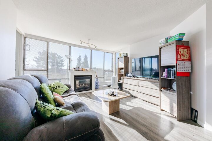 8180 Granville Avenue 708 — photo 1