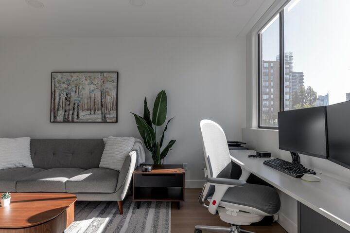 Property Photo: 1270 Robson St BC V6E 3Z6
