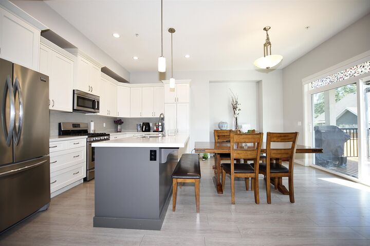 Property Photo: 24442 113 Avenue BC V2W 0H4