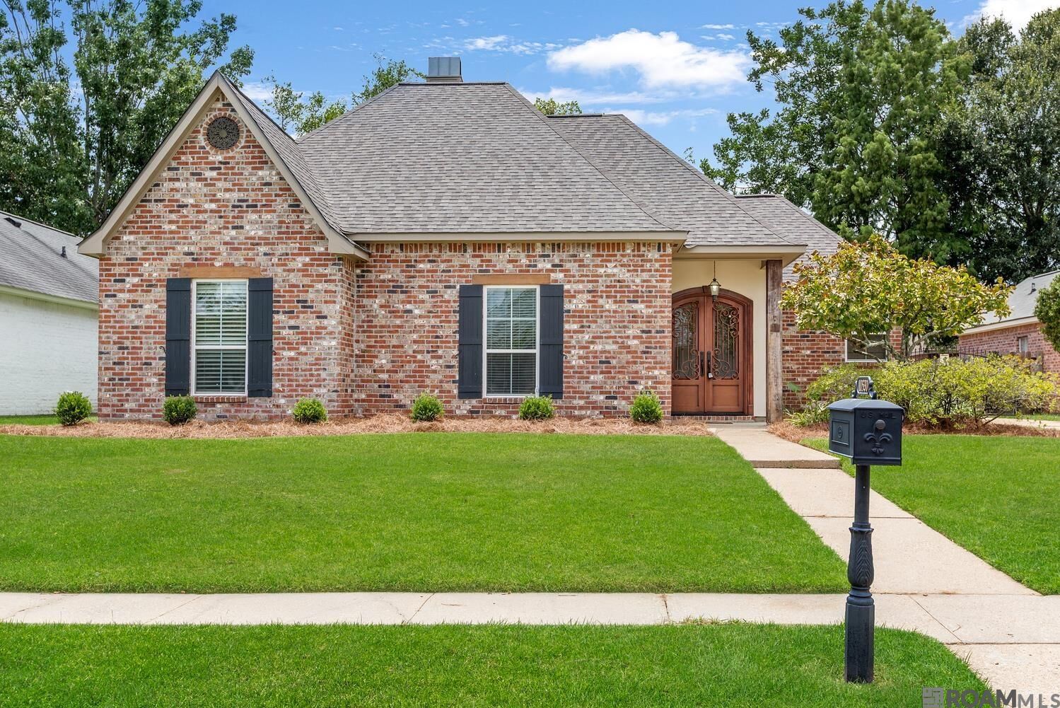 Property Photo: 10530 Tanwood Ave LA 70809