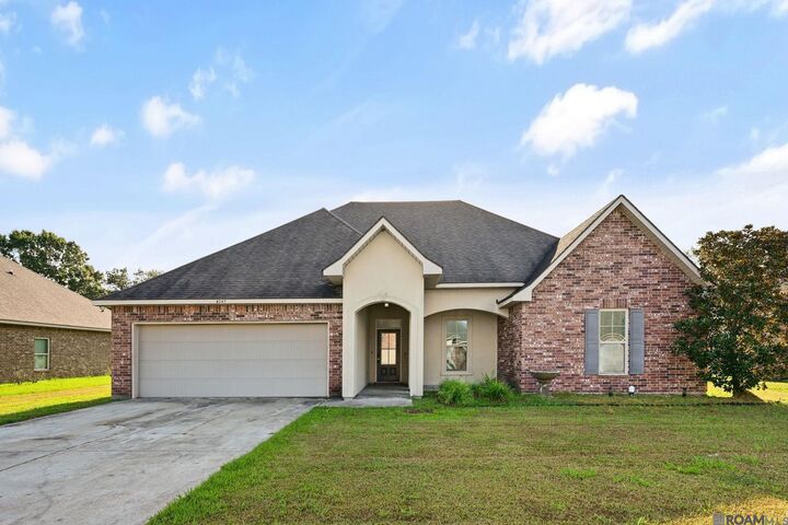 Property Photo: 42499 Wynstone Dr LA 70769