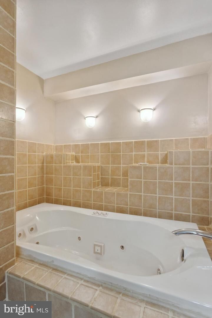 Property Photo:  1725 South Street 2  PA 19146 