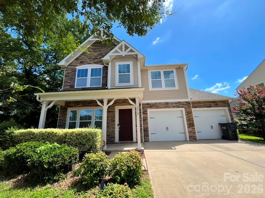 Property Photo:  2512 Viburnum Court  NC 28215 