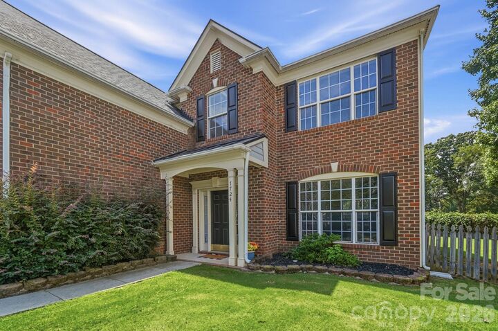 Property Photo: 7724 Dinniston Drive NC 28078