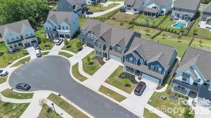 Property Photo: 16022 Moxie Glen Court NC 28278