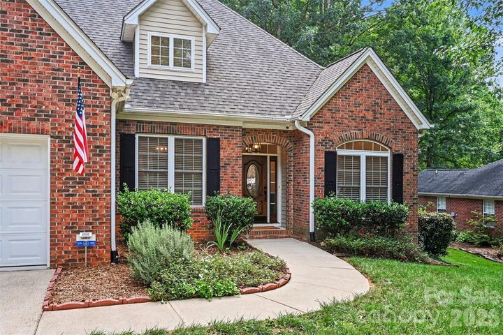 Property Photo:  1928 Twin Ponds Drive  NC 28602 