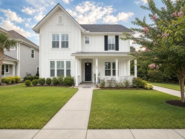 Property Photo:  158 Hewitt Street  SC 29486 