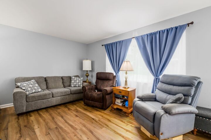 Property Photo:  52 Fieldpoint Road  OH 43056 