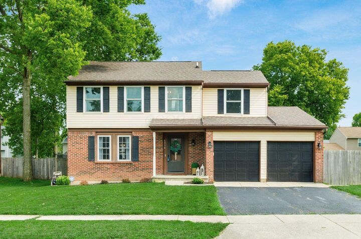 Property Photo:  6016 Winterberry Drive  OH 43119 