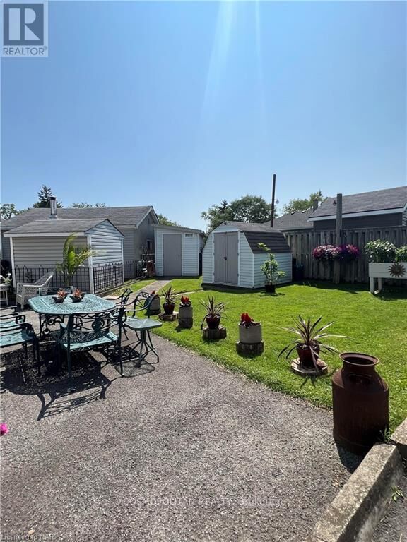 Property Photo: 68 Clifford Avenue ON L3C 2G1