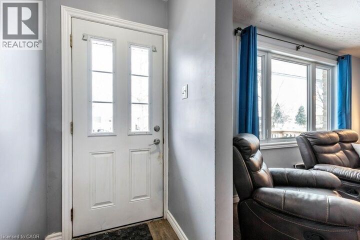 Property Photo: 510 Oakridge Place ON N2L 4P2