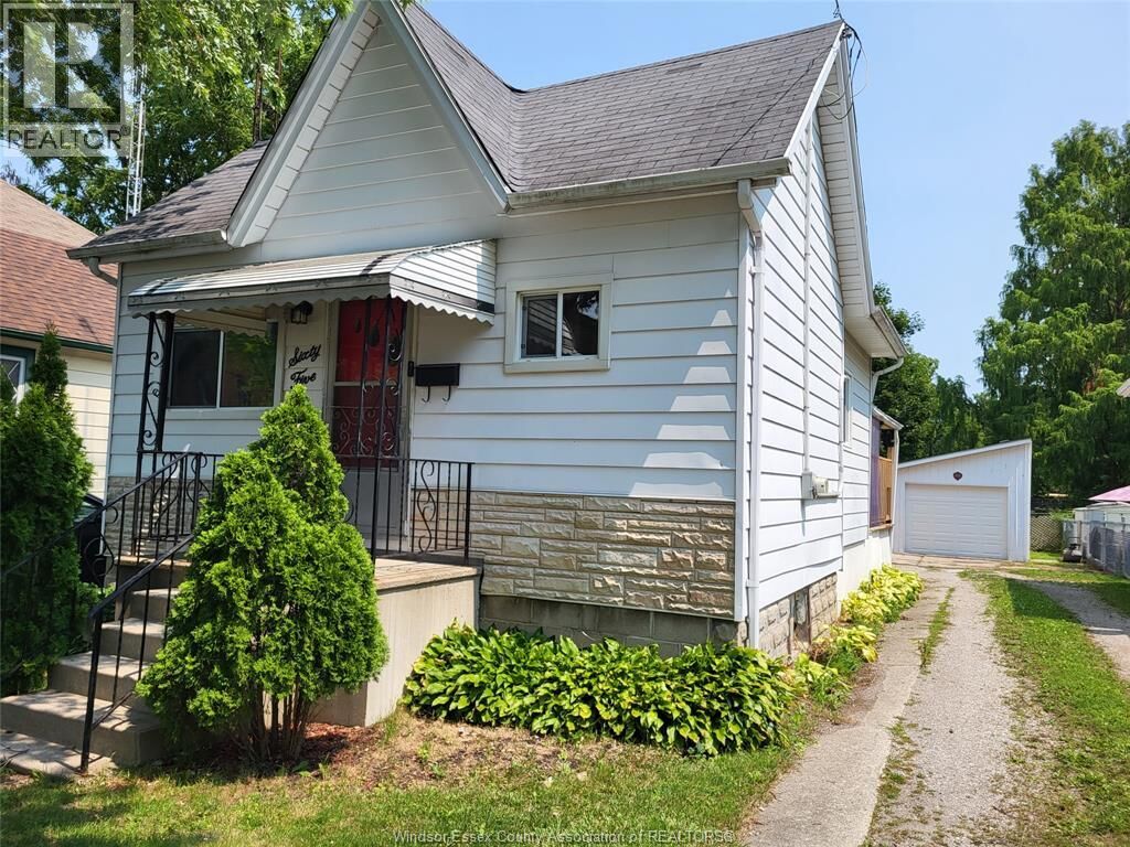 Property Photo:  65 Prince Street South  ON N7M 4N8 