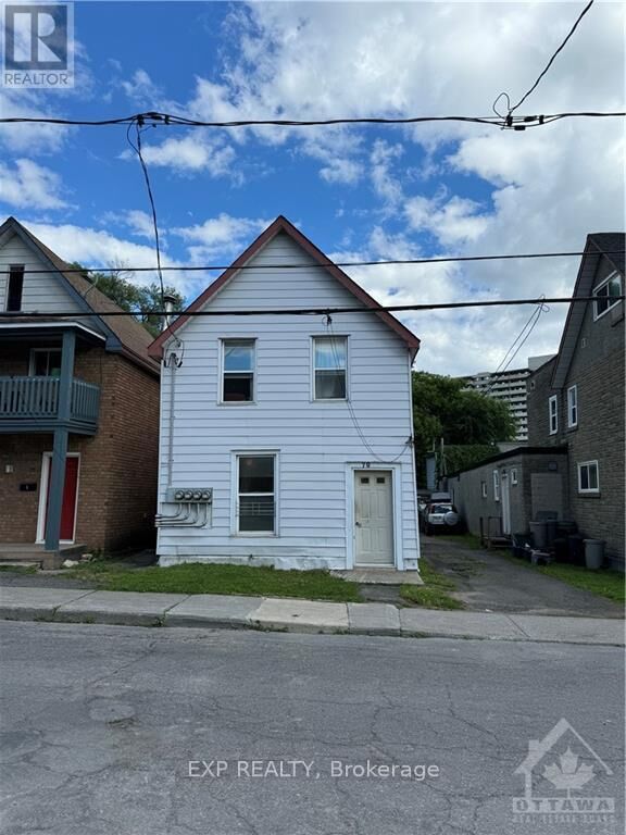 Property Photo: 70 Barrette Street 3 ON K1L 8A3