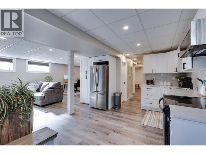Property Photo: 325 Boyd Street BC V2M 3E1