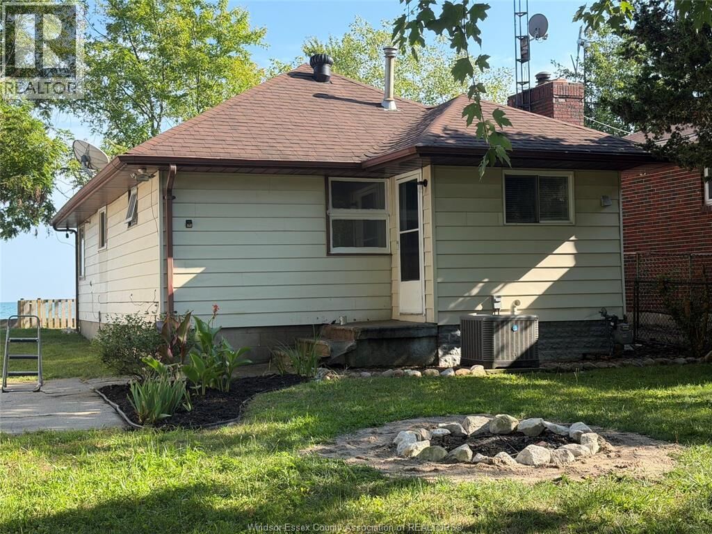 Property Photo:  1437 Heritage Road  ON N9Y 2E6 
