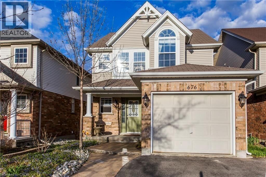 Property Photo:  676 Bonavista Drive  ON N2K 4E9 
