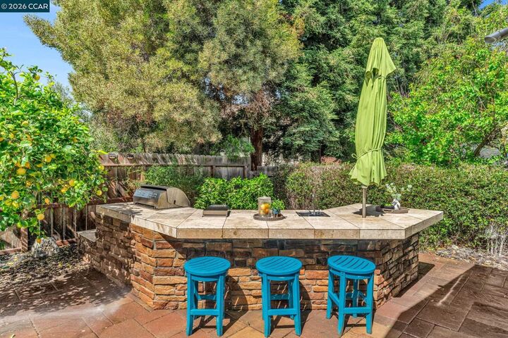 Property Photo: 1174 Central Ave CA 94551