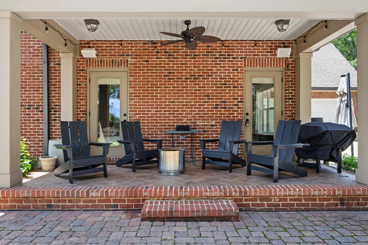 Property Photo: 1457 Mill Creek Drive FL 32531
