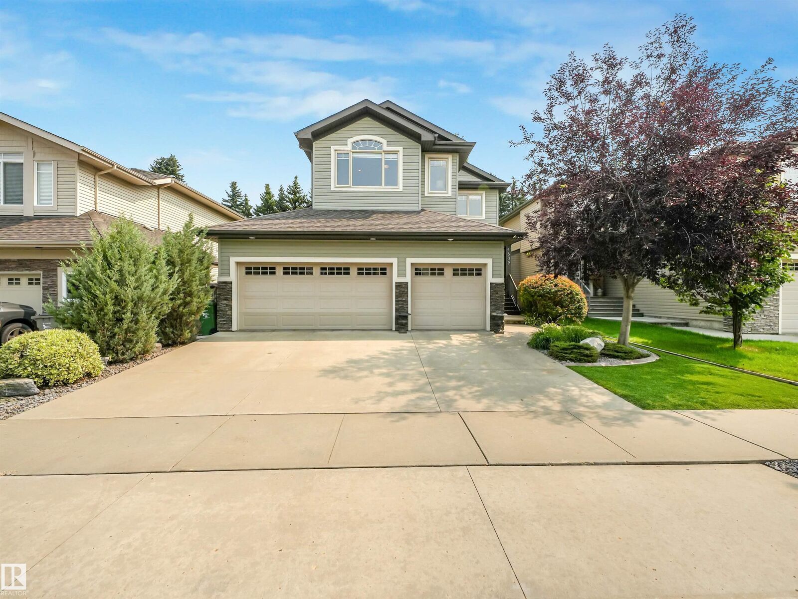 Property Photo:  4609 60 Street  AB T4X 0C9 