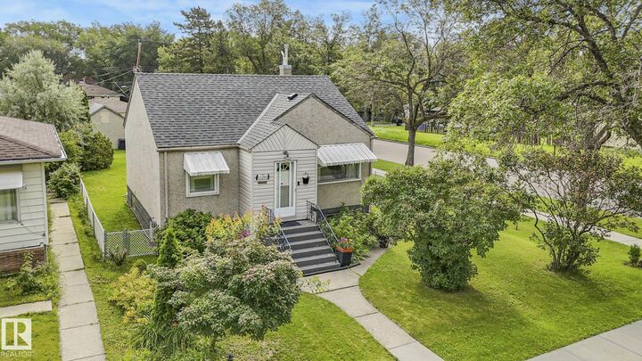 Property Photo:  12203 126 Street NW  AB T5L 0W9 