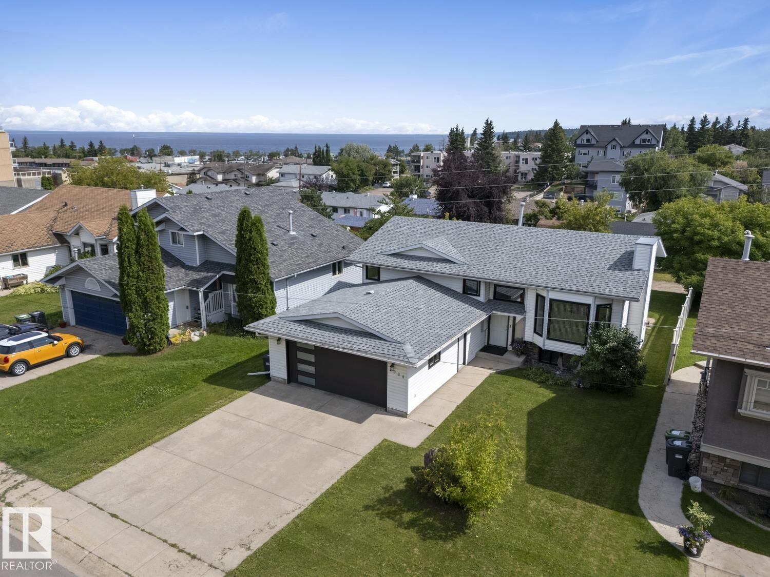 Property Photo:  1004 12 Street  AB T9M 1K2 