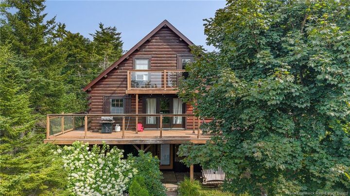 Property Photo: 15 Tilsley Place NB E5K 2K5
