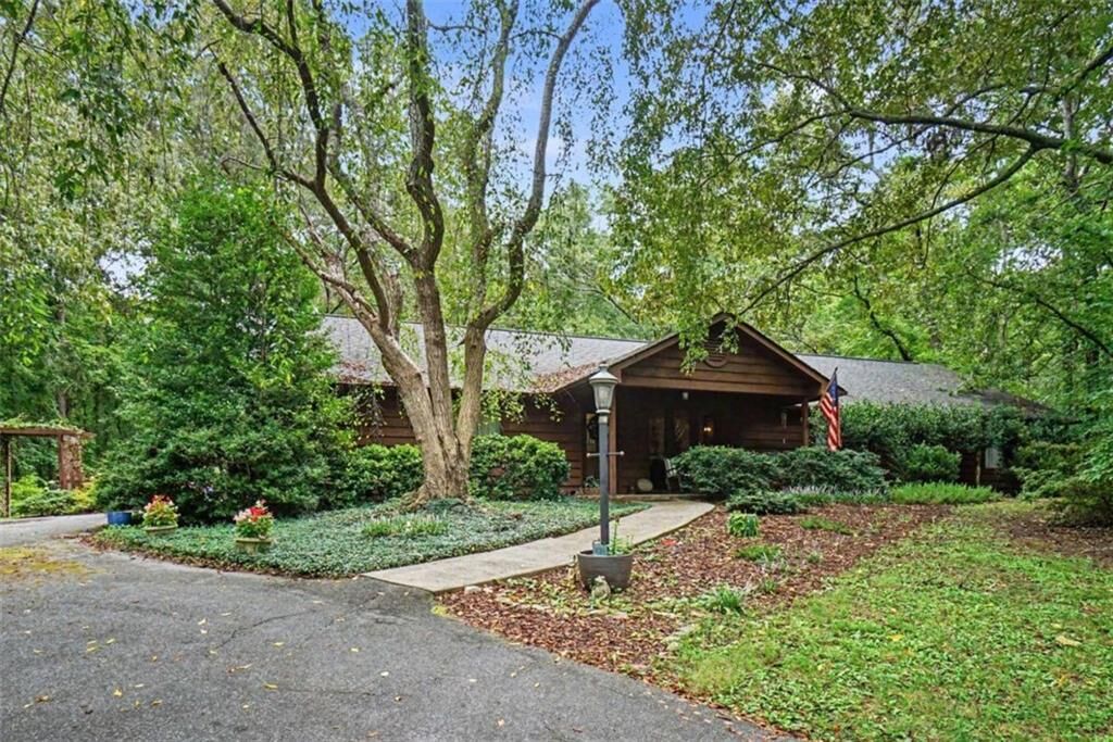 Property Photo:  25 Woodall Rd SE  GA 30184 