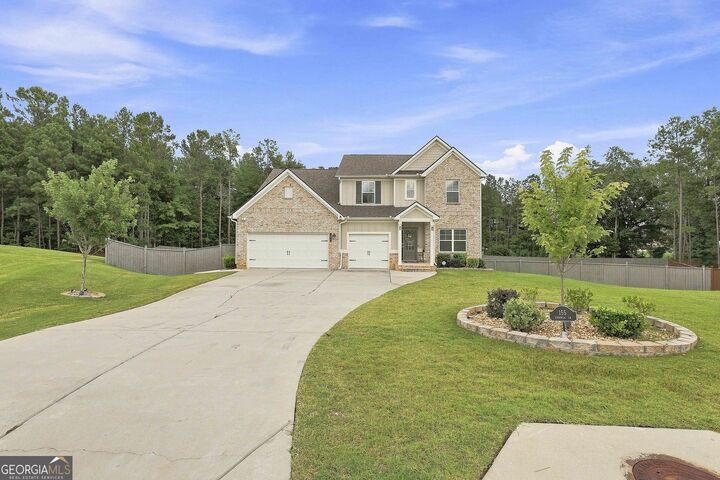Property Photo: 155 Estancia Lane GA 30215