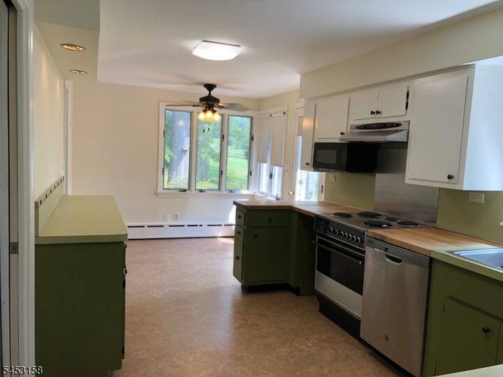 Property Photo:  22 Cooks Cross Rd  NJ 08867 