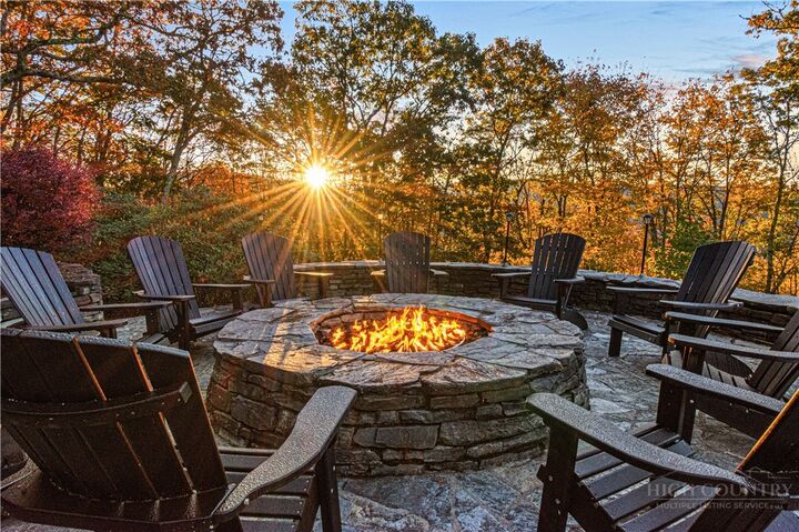 Property Photo:  419 Summit Trail  NC 28604 