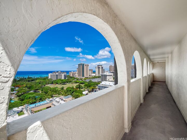 Property Photo:  2092 Kuhio Avenue 2405  HI 96815 