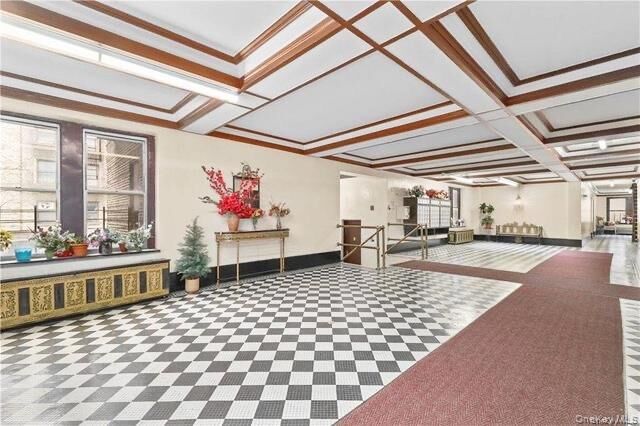 Property Photo: 2922 Barnes Avenue 6E NY 10467
