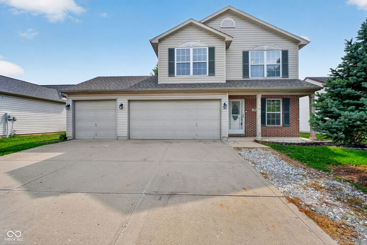 Property Photo:  605 Sunmeadow Lane  IN 46123 