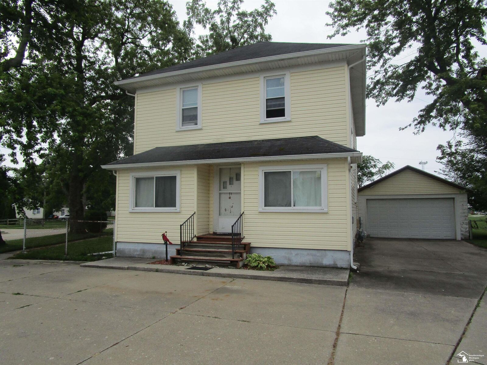 Property Photo:  724 Laplaisance Road  MI 48161-1353 