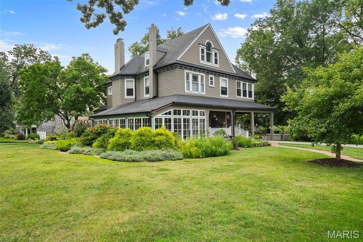 Property Photo: 400 Miriam Avenue MO 63122
