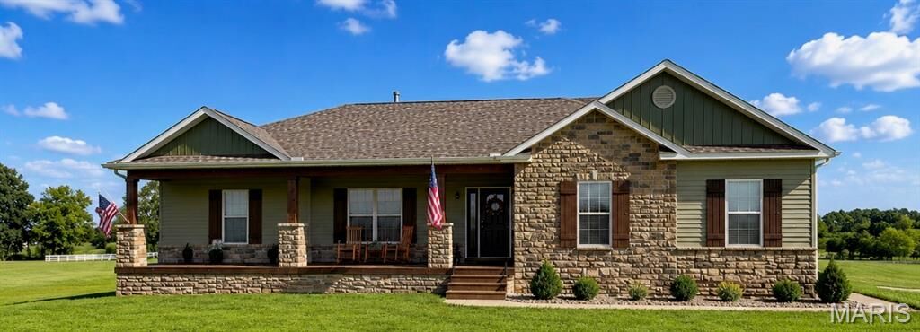 Property Photo:  2 Condor Ridge Court  MO 63377 