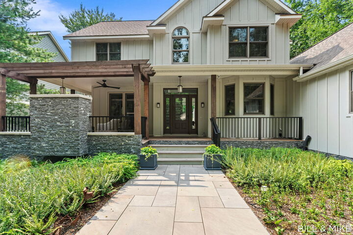 Property Photo: 2840 Lake Breeze Drive MI 49408