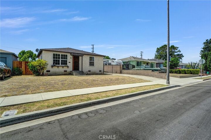 Property Photo:  1428 E Silva Street  CA 90807 