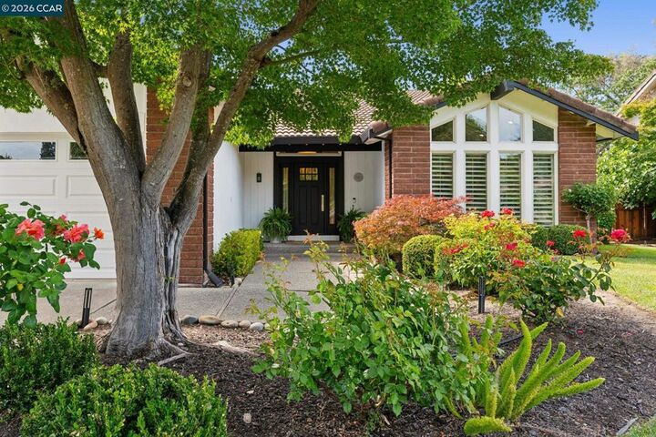 Property Photo: 720 Graham Ct CA 94526