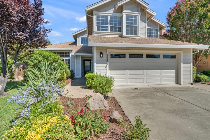 Property Photo: 2220 Thurton Drive CA 95747