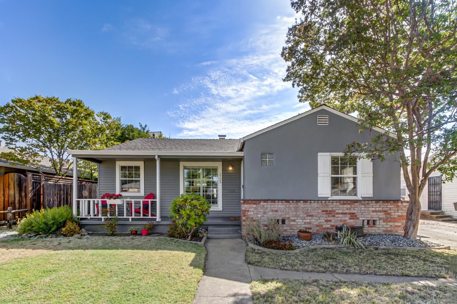 Property Photo:  2729 Kroy Way  CA 95817 