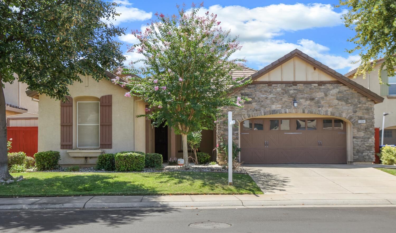 Property Photo:  9864 Elston Circle  CA 95757 