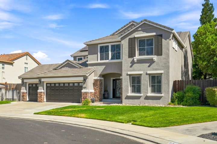 Property Photo:  935 Shortland Circle  CA 95337 
