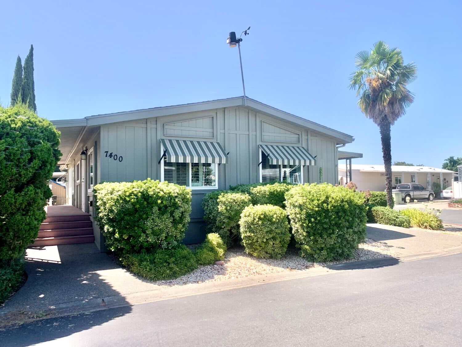 Property Photo: 7400 Chantilly Lane CA 95828