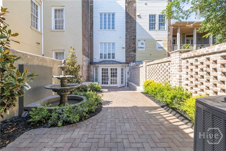 Property Photo:  419 E Charlton Street  GA 31401 