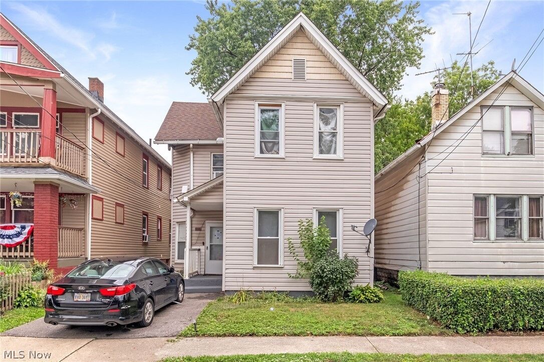 Property Photo: 3318 W 30th Street OH 44109