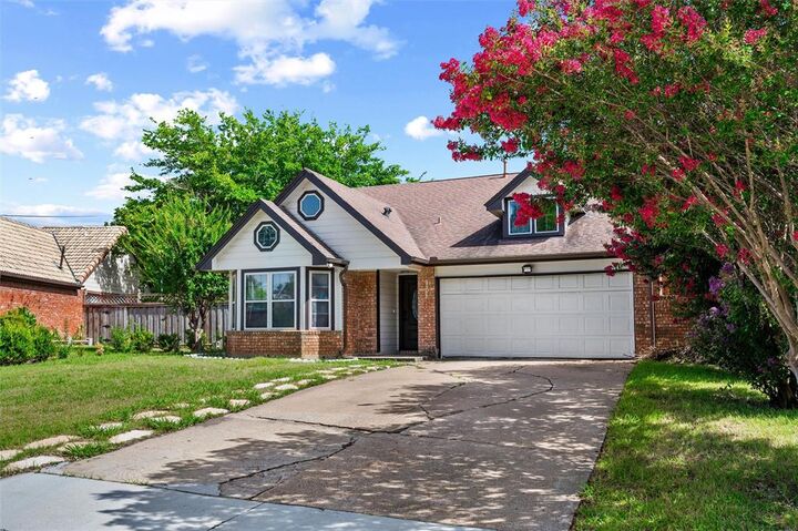 Property Photo: 3253 Beavers Bend Trail TX 75052