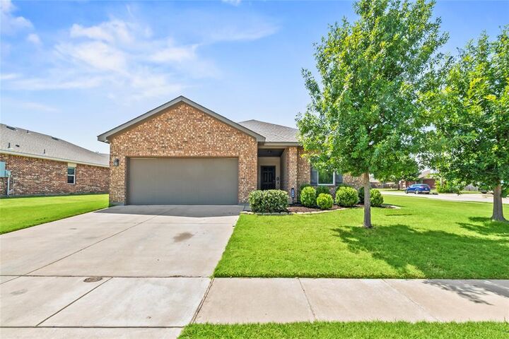 Property Photo:  500 Swift Current Drive  TX 76036 